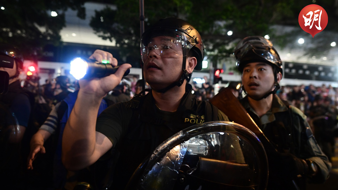 防暴警尖沙嘴追捕示威者　市民黃埔站外聚集（拍攝：何進康、艾博瑜；剪接：陳翠美）
