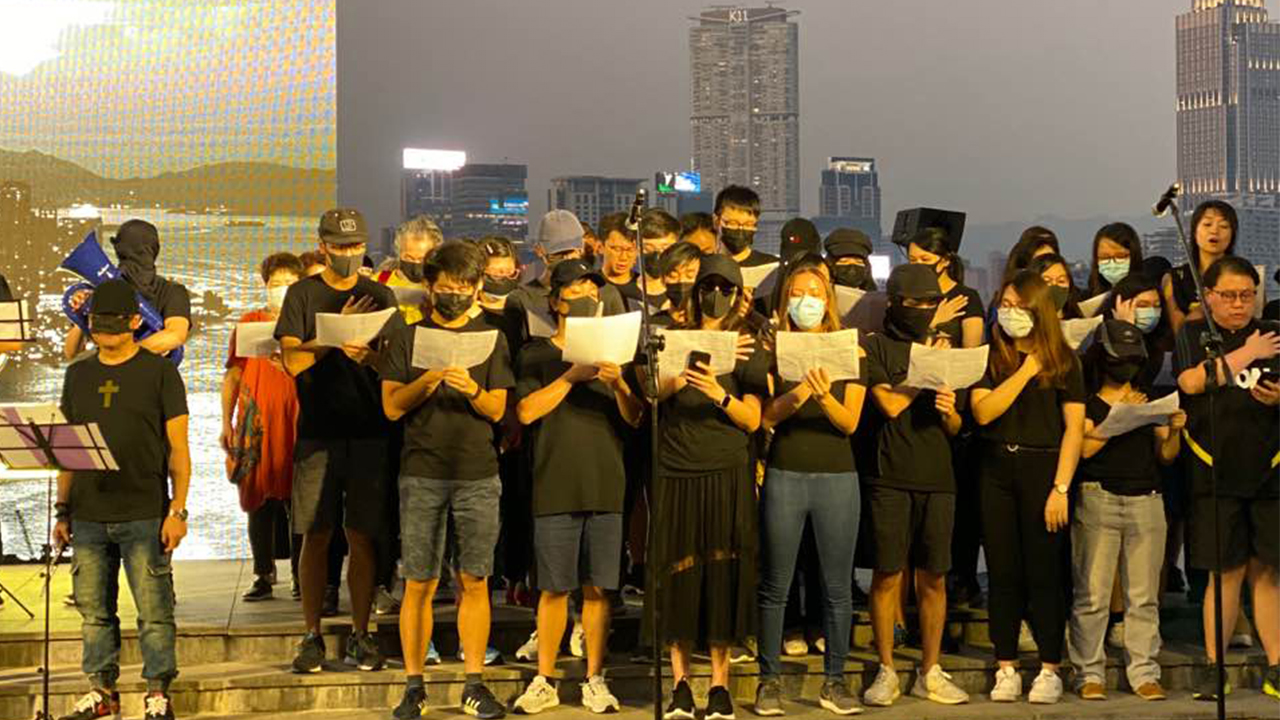9‧28添馬公園市民唱《願榮光歸香港》（拍攝︰馮樂琳、剪接︰邱煦明）