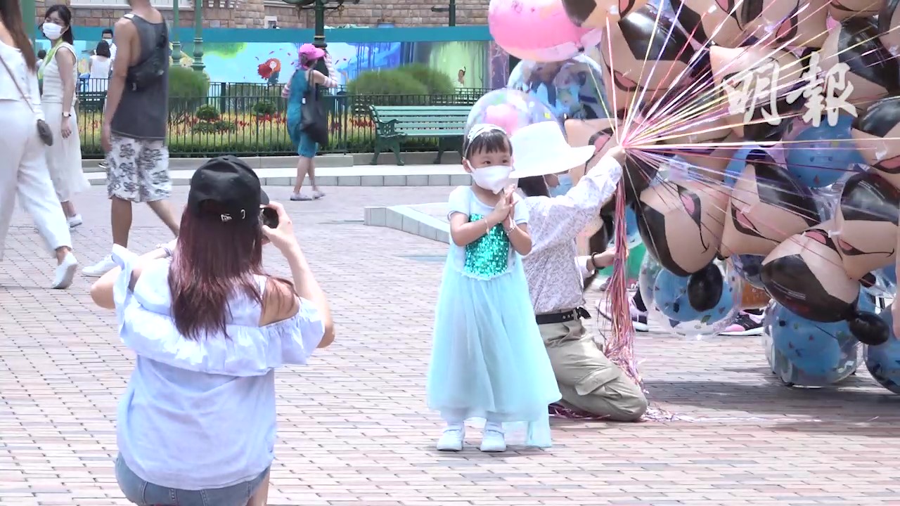 迪士尼樂園重開　遊客須量體溫保持社交距離（攝影、剪接：劉澤浩）