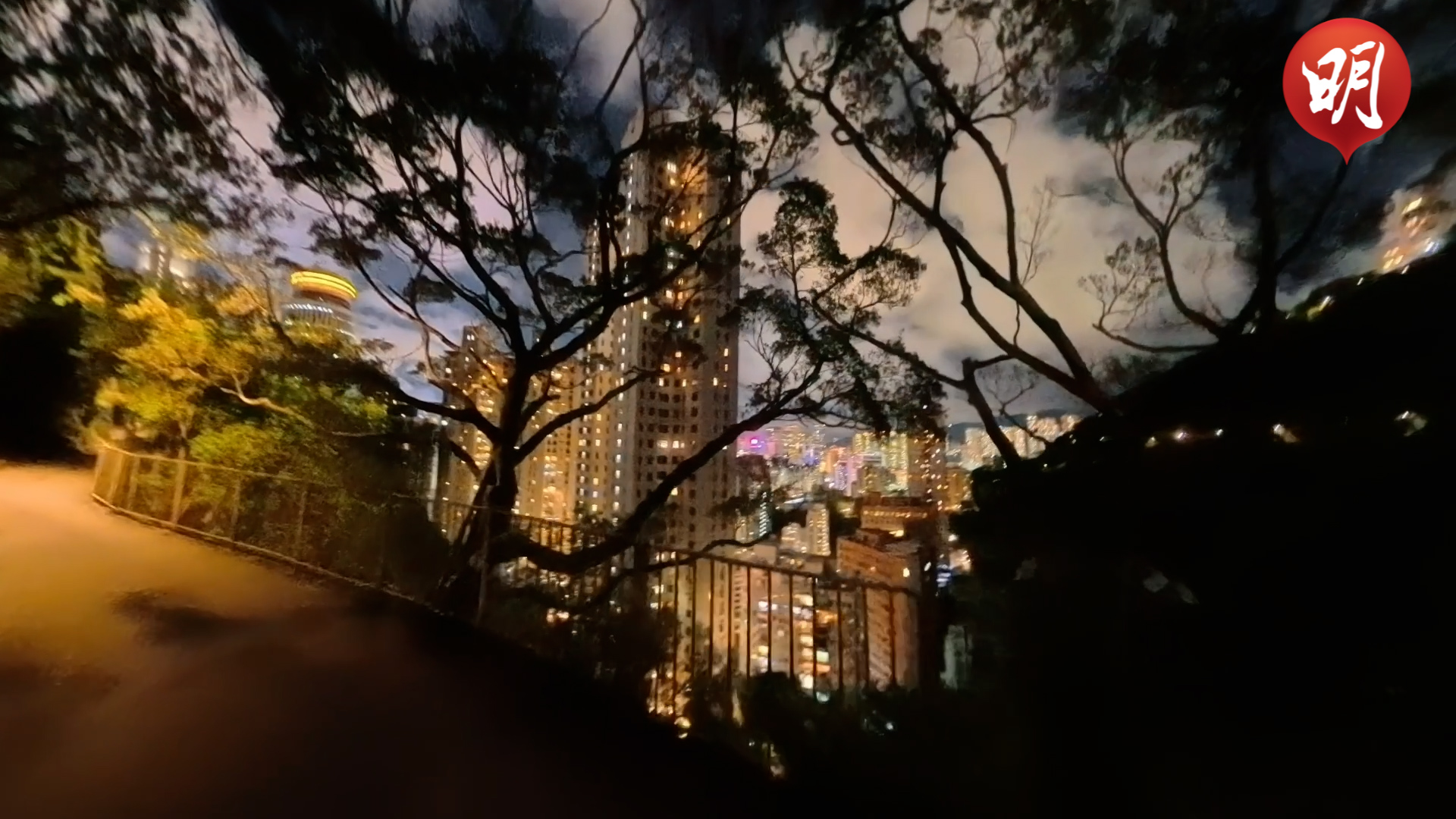 實測Insta360 X5夜攝AI降噪、日拍運動HDR功能【短片】